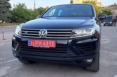 Внедорожник / Кроссовер Volkswagen Touareg 2016 в Тернополе