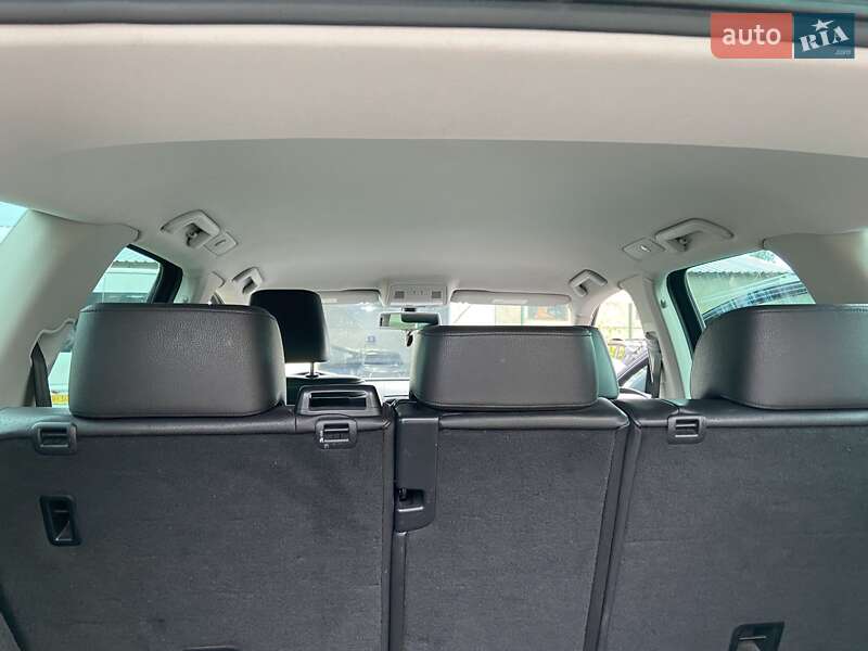 Внедорожник / Кроссовер Volkswagen Touareg 2011 в Вознесенске