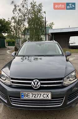 Внедорожник / Кроссовер Volkswagen Touareg 2011 в Вознесенске