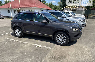 Внедорожник / Кроссовер Volkswagen Touareg 2011 в Киеве