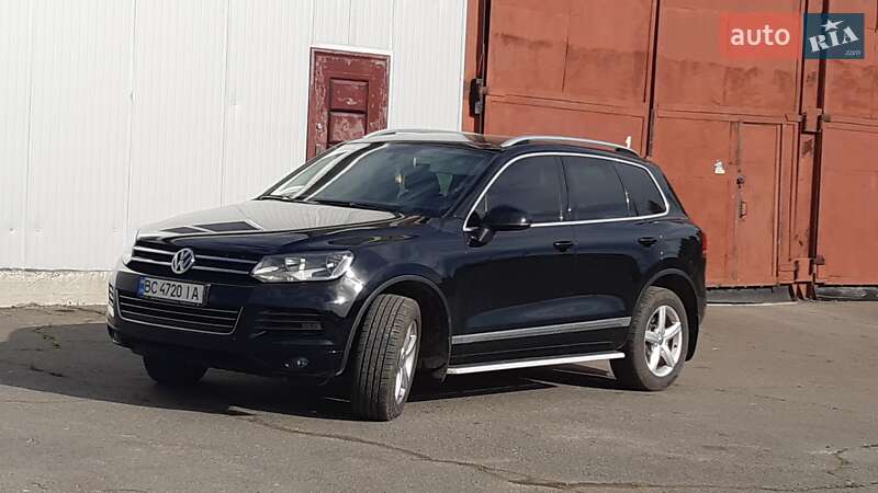 Позашляховик / Кросовер Volkswagen Touareg 2012 в Дрогобичі