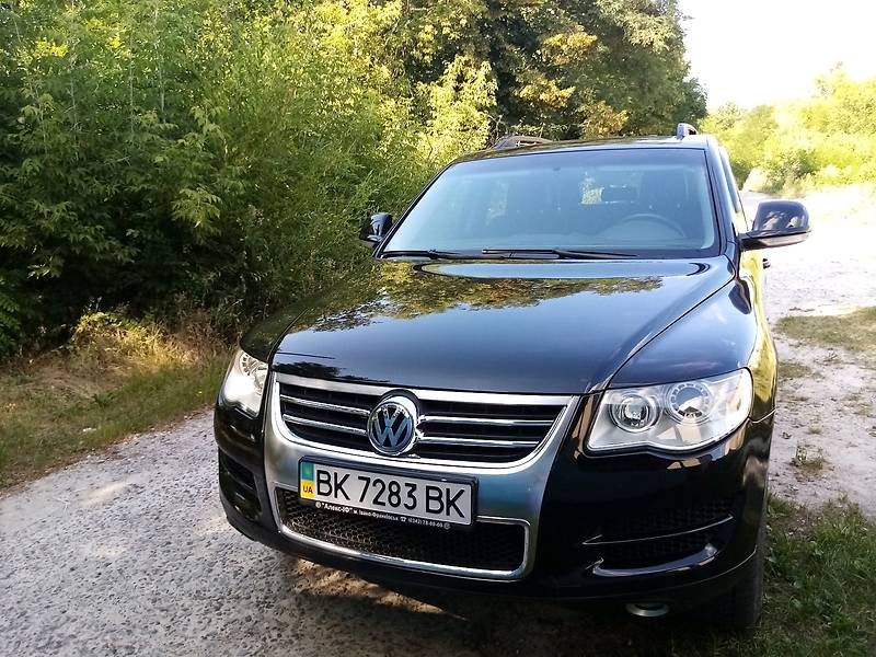 Хэтчбек Volkswagen Touareg 2007 в Сарнах