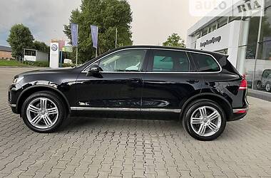 Позашляховик / Кросовер Volkswagen Touareg 2016 в Житомирі