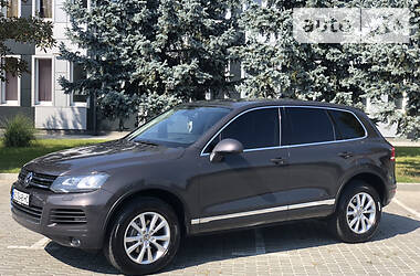 Позашляховик / Кросовер Volkswagen Touareg 2011 в Мукачевому