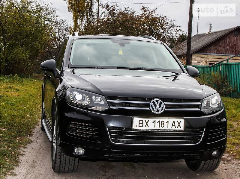 Внедорожник / Кроссовер Volkswagen Touareg 2013 в 