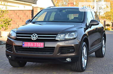 Внедорожник / Кроссовер Volkswagen Touareg 2012 в Ровно