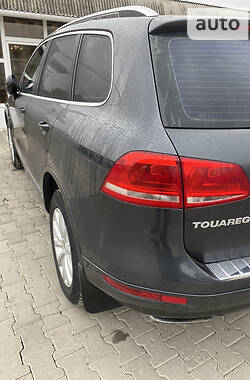 Внедорожник / Кроссовер Volkswagen Touareg 2013 в Новоселице