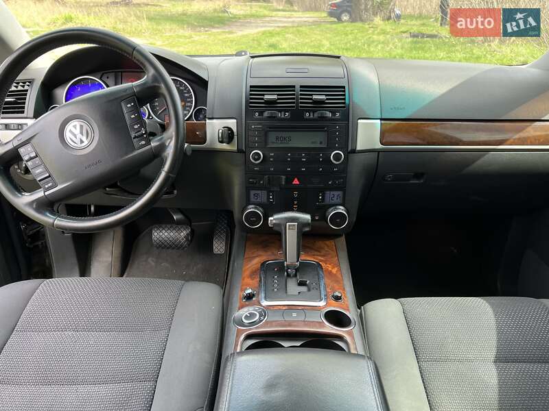 Внедорожник / Кроссовер Volkswagen Touareg 2007 в Киеве