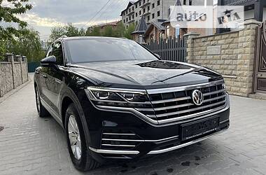 Внедорожник / Кроссовер Volkswagen Touareg 2018 в Тернополе