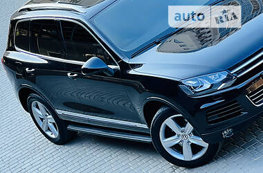 Внедорожник / Кроссовер Volkswagen Touareg 2014 в Одессе