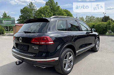 Внедорожник / Кроссовер Volkswagen Touareg 2015 в Тернополе