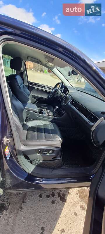 Внедорожник / Кроссовер Volkswagen Touareg 2012 в Киеве фото 16 Внедорожник / Кроссовер Volkswagen Touareg 2012 в Киеве