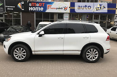 Позашляховик / Кросовер Volkswagen Touareg 2011 в Хмельницькому