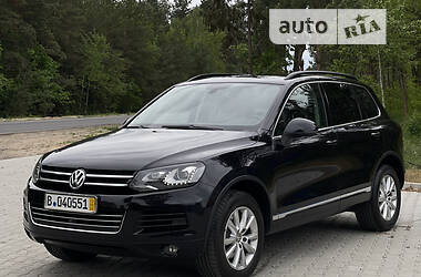 Внедорожник / Кроссовер Volkswagen Touareg 2012 в 