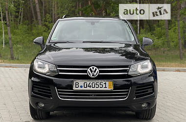 Внедорожник / Кроссовер Volkswagen Touareg 2012 в 