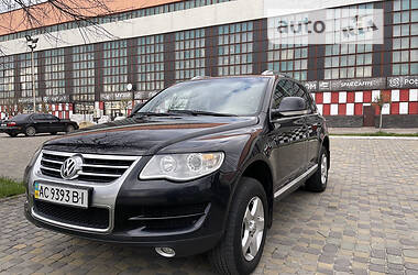 Внедорожник / Кроссовер Volkswagen Touareg 2007 в Луцке