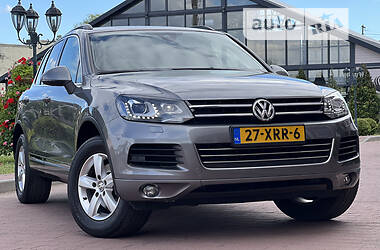 Внедорожник / Кроссовер Volkswagen Touareg 2014 в Стрые