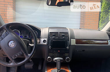 Внедорожник / Кроссовер Volkswagen Touareg 2008 в Петропавловской Борщаговке