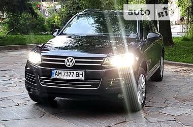 Позашляховик / Кросовер Volkswagen Touareg 2012 в Житомирі