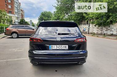 Внедорожник / Кроссовер Volkswagen Touareg 2019 в Полтаве