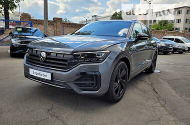 Внедорожник / Кроссовер Volkswagen Touareg 2022 в Киеве