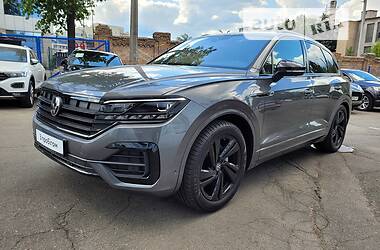 Внедорожник / Кроссовер Volkswagen Touareg 2022 в Киеве