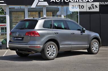 Внедорожник / Кроссовер Volkswagen Touareg 2015 в Харькове