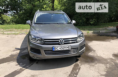 Позашляховик / Кросовер Volkswagen Touareg 2011 в Львові