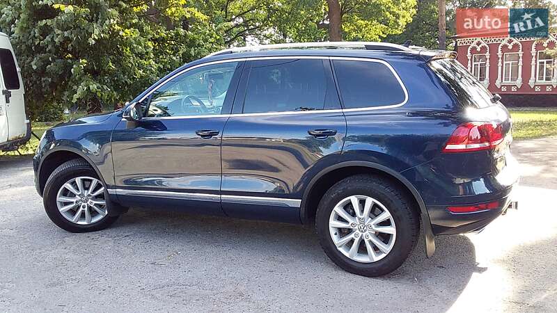 Внедорожник / Кроссовер Volkswagen Touareg 2013 в Боярке