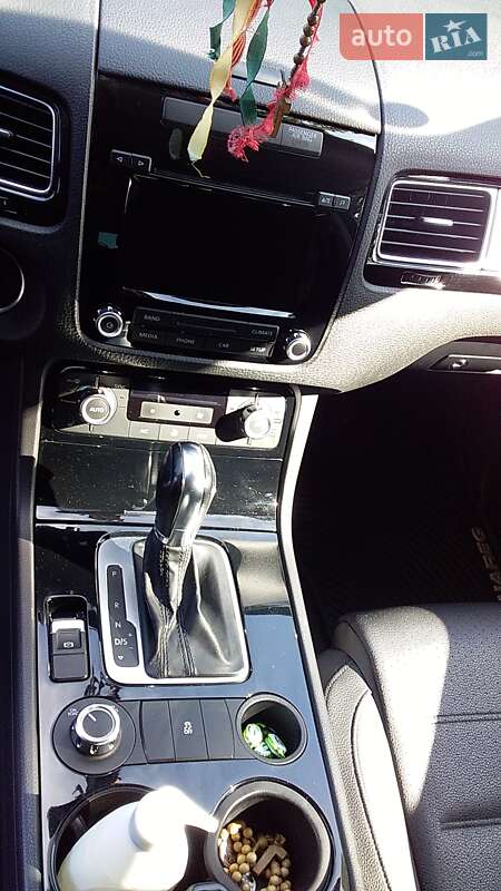 Внедорожник / Кроссовер Volkswagen Touareg 2013 в Боярке