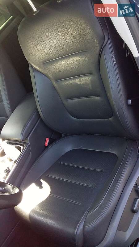Внедорожник / Кроссовер Volkswagen Touareg 2013 в Боярке