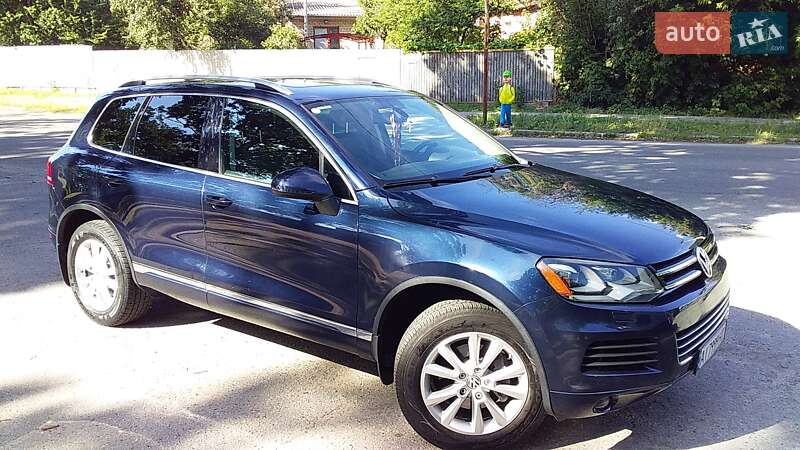 Внедорожник / Кроссовер Volkswagen Touareg 2013 в Боярке