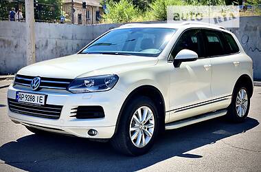 Внедорожник / Кроссовер Volkswagen Touareg 2011 в Запорожье