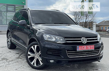 Внедорожник / Кроссовер Volkswagen Touareg 2012 в 