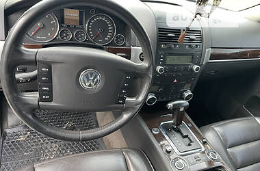 Позашляховик / Кросовер Volkswagen Touareg 2004 в Чернівцях