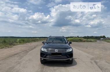 Внедорожник / Кроссовер Volkswagen Touareg 2016 в Умани