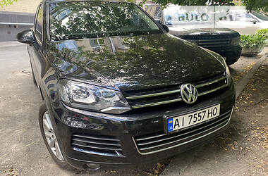 Позашляховик / Кросовер Volkswagen Touareg 2013 в Києві