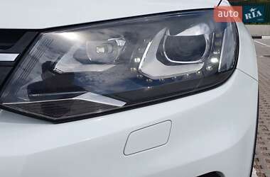 Позашляховик / Кросовер Volkswagen Touareg 2013 в 