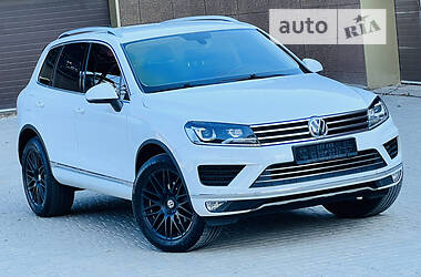 Внедорожник / Кроссовер Volkswagen Touareg 2016 в Одессе