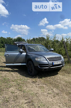 Позашляховик / Кросовер Volkswagen Touareg 2004 в Чернівцях