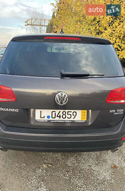 Внедорожник / Кроссовер Volkswagen Touareg 2012 в 