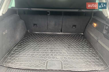 Внедорожник / Кроссовер Volkswagen Touareg 2012 в 