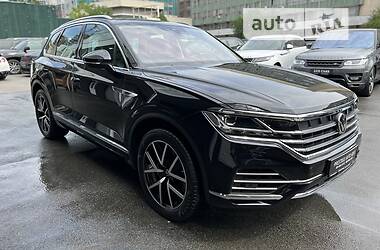 Внедорожник / Кроссовер Volkswagen Touareg 2022 в Киеве