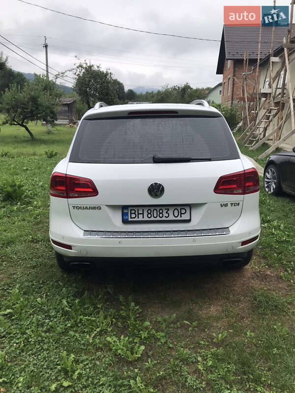 Позашляховик / Кросовер Volkswagen Touareg 2013 в Одесі