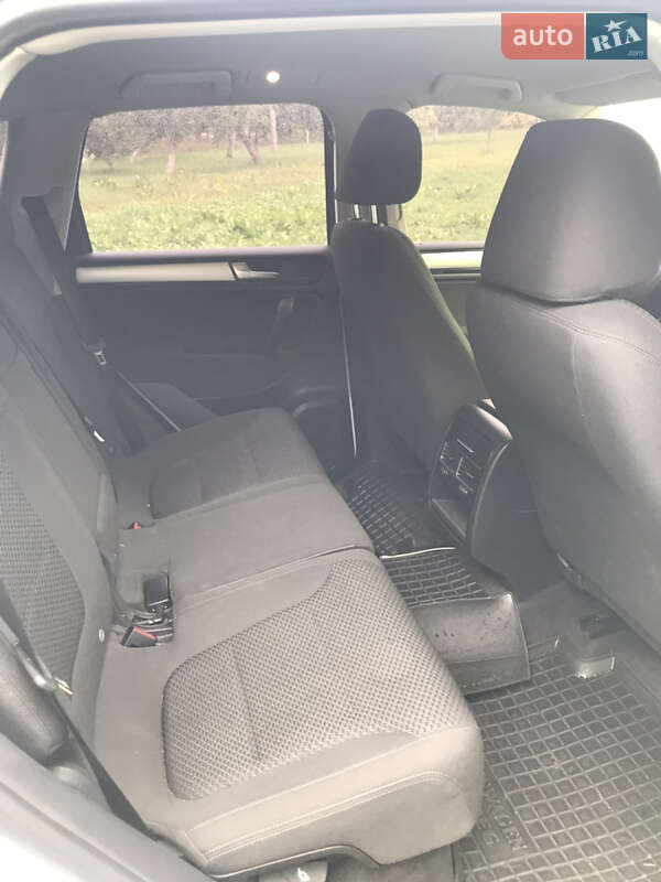 Позашляховик / Кросовер Volkswagen Touareg 2013 в Одесі