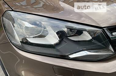 Позашляховик / Кросовер Volkswagen Touareg 2013 в 