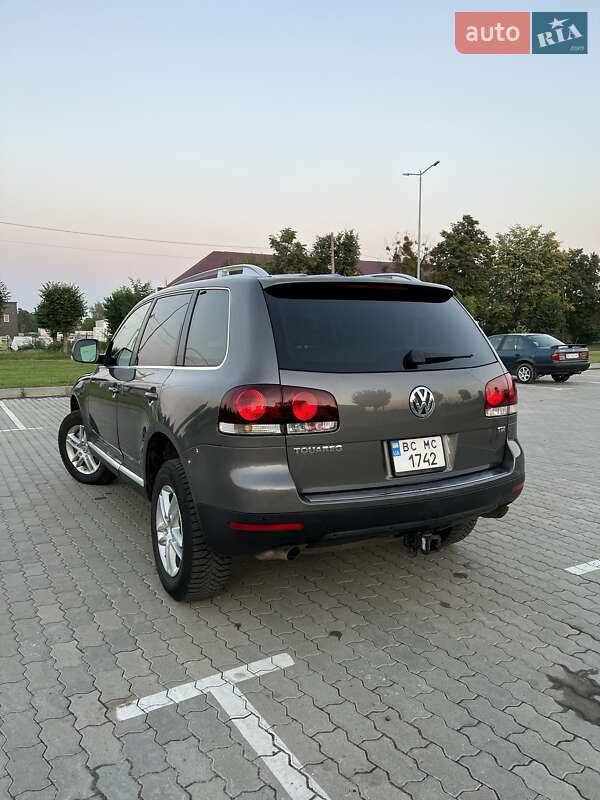 Позашляховик / Кросовер Volkswagen Touareg 2009 в Бродах