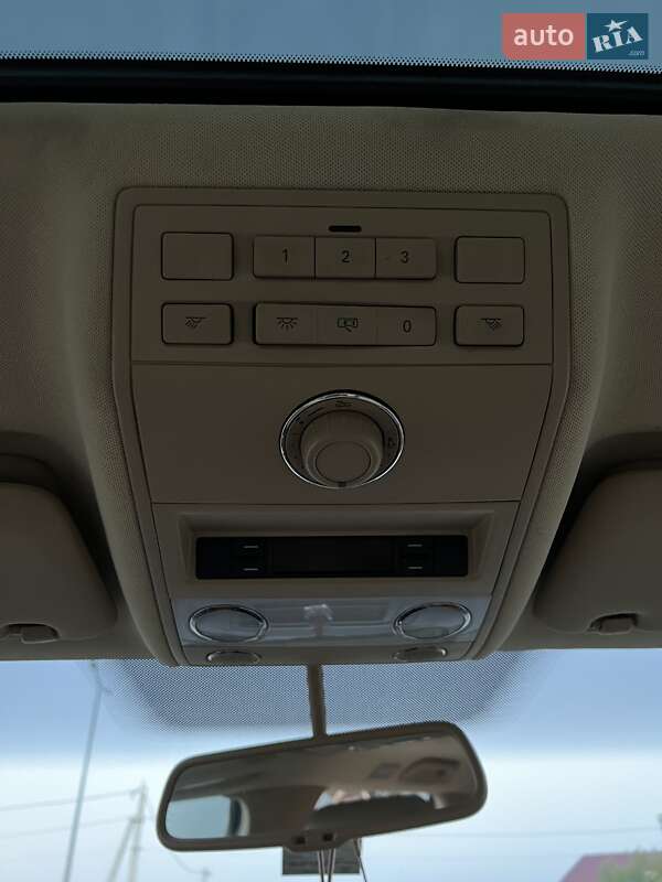 Позашляховик / Кросовер Volkswagen Touareg 2009 в Бродах