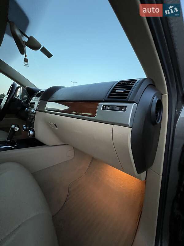 Позашляховик / Кросовер Volkswagen Touareg 2009 в Бродах