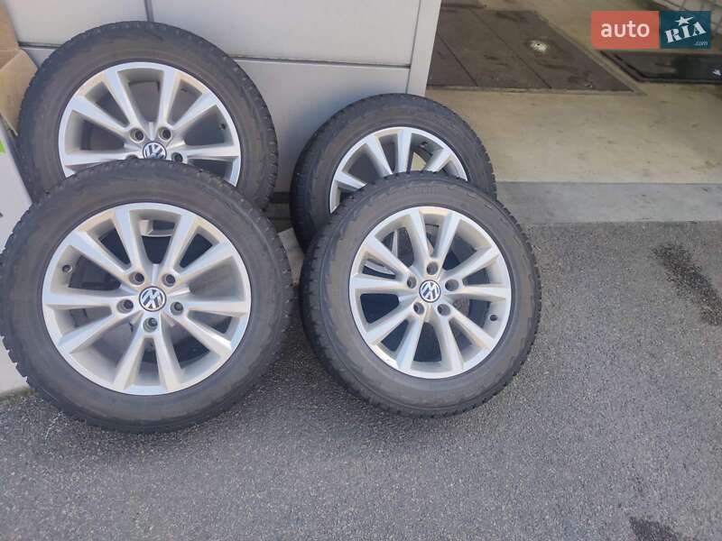 Позашляховик / Кросовер Volkswagen Touareg 2014 в Дніпрі